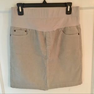 Maternity skirts